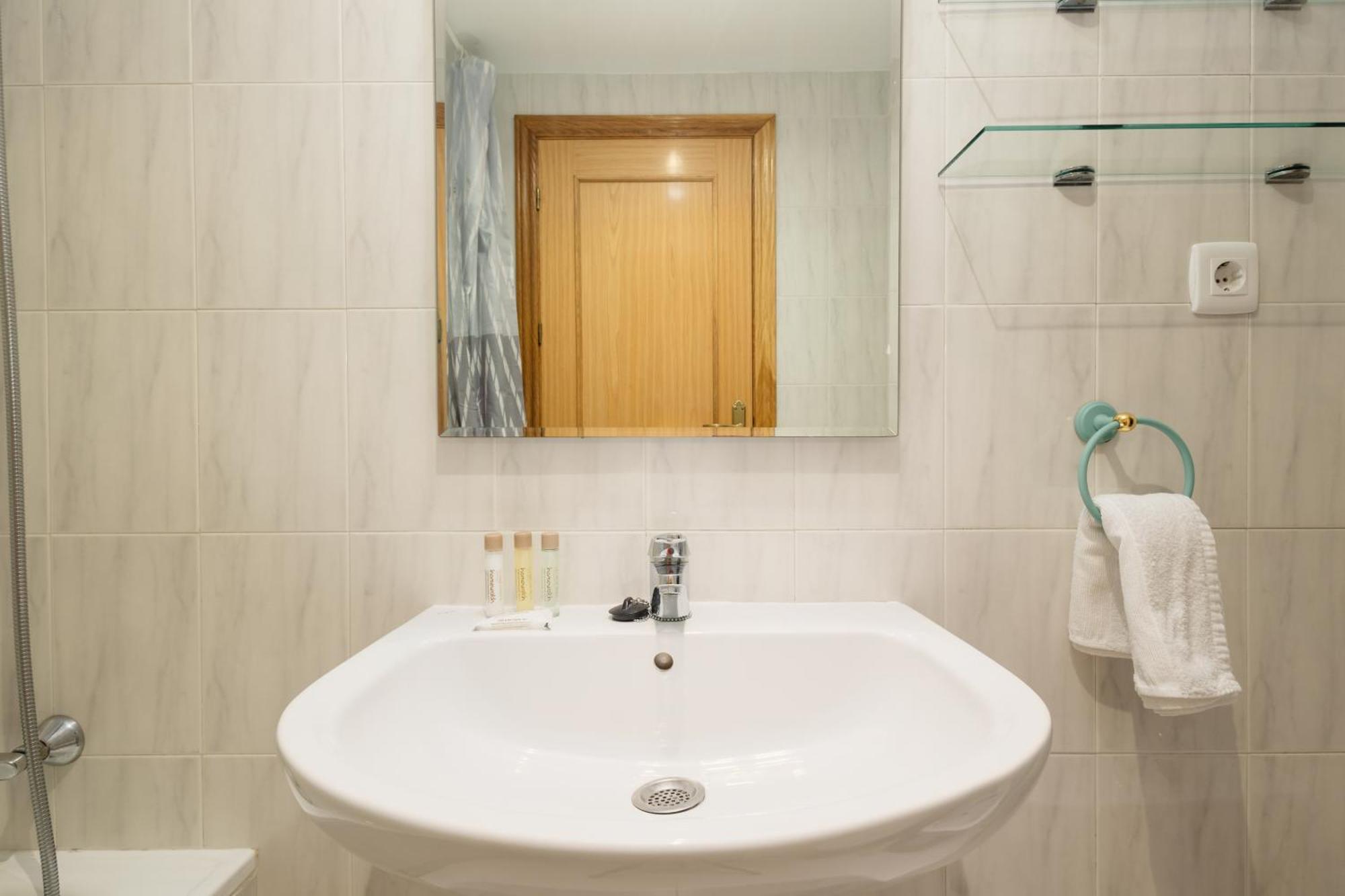 Beautiful Townhouse Walking Distance To The Beach In Costabella, 马尔韦利亚 外观 照片