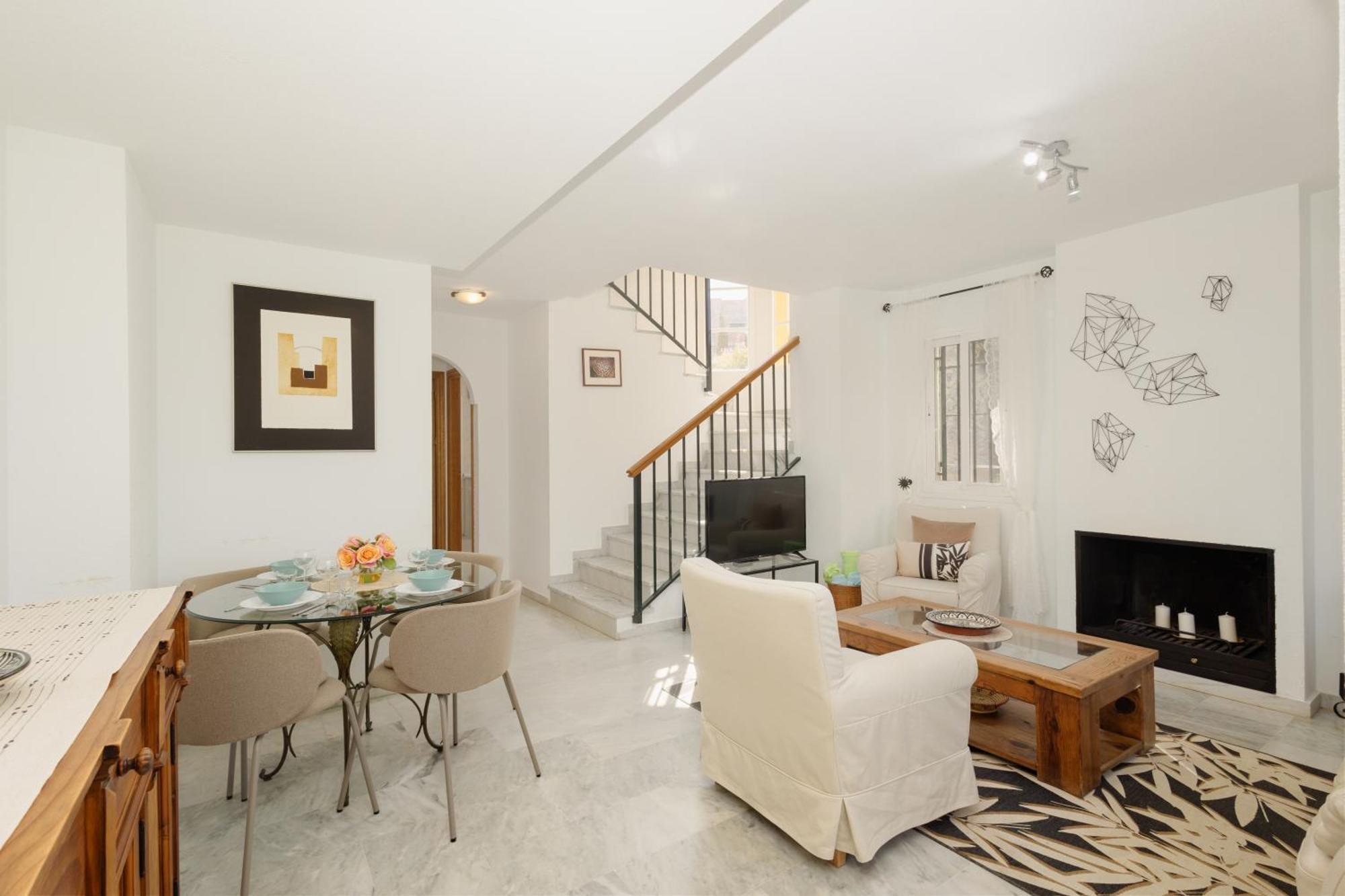 Beautiful Townhouse Walking Distance To The Beach In Costabella, 马尔韦利亚 外观 照片
