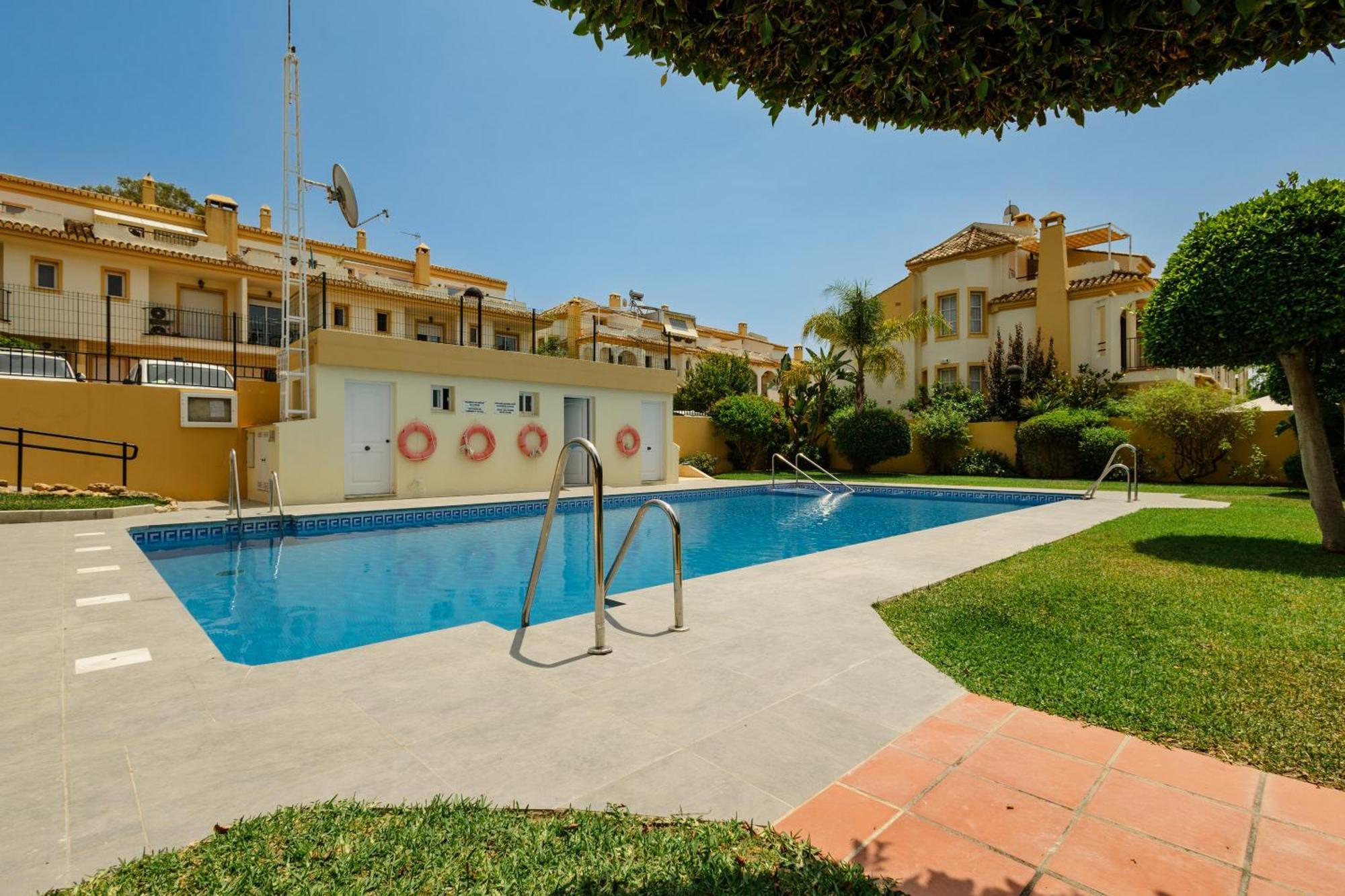 Beautiful Townhouse Walking Distance To The Beach In Costabella, 马尔韦利亚 外观 照片