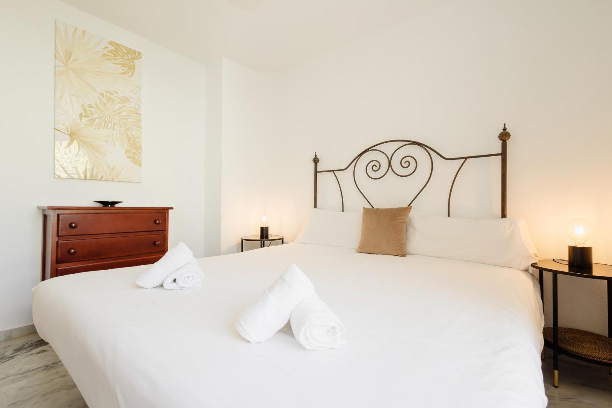 Beautiful Townhouse Walking Distance To The Beach In Costabella, 马尔韦利亚 外观 照片