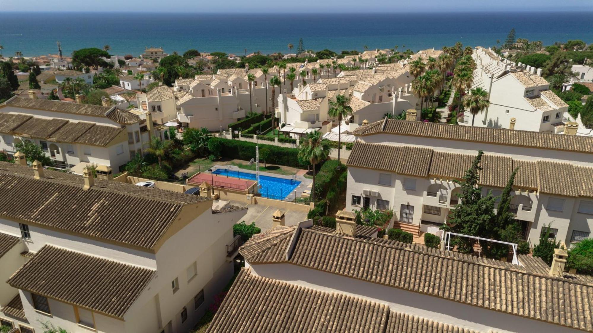 Beautiful Townhouse Walking Distance To The Beach In Costabella, 马尔韦利亚 外观 照片